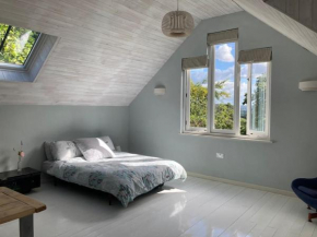 Bright, airy Annex in village with stunning views